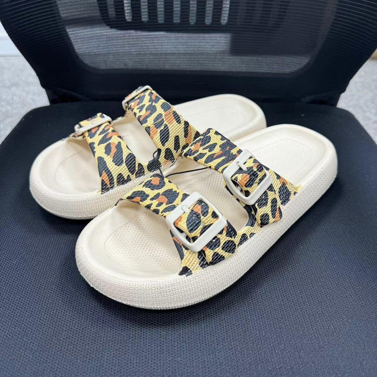 Sophia – Comfortabele Damesslippers van Premium Vegan Suède