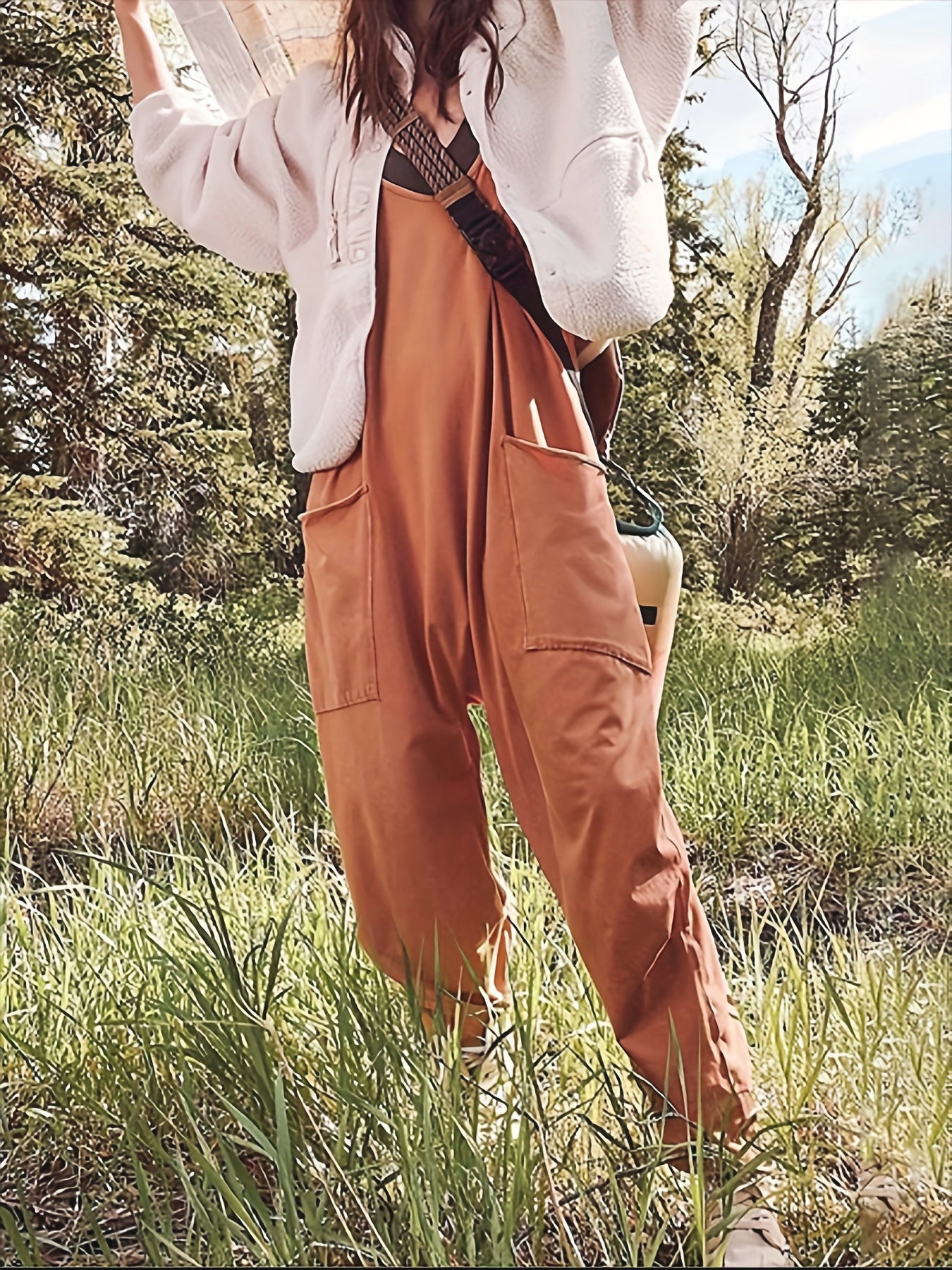 Megan – Elegante Damesjumpsuit met Bandjes en Ritssluiting