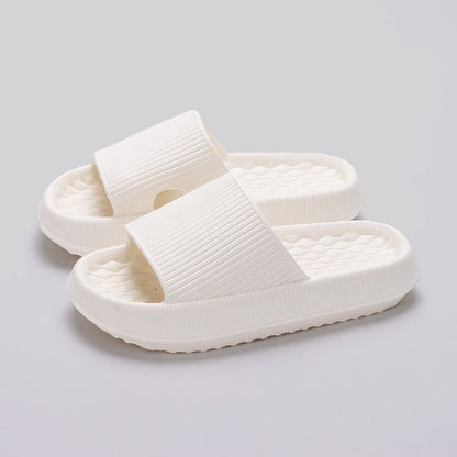 Brenda – Vegan leren slippers met ruitpatroon en antislipzool