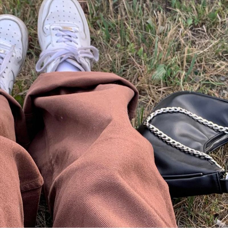 Leslie – Retro Damesjeans in Effen Bruin
