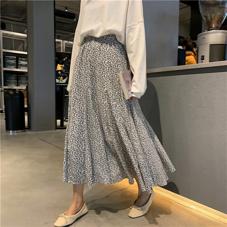 Ann – Luftiger Damenrock mit Blumenmuster