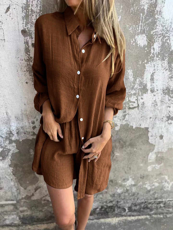 Amelia – Luchtige Damesoutfit met Lange Mouwen Shirt en Elastische Shorts