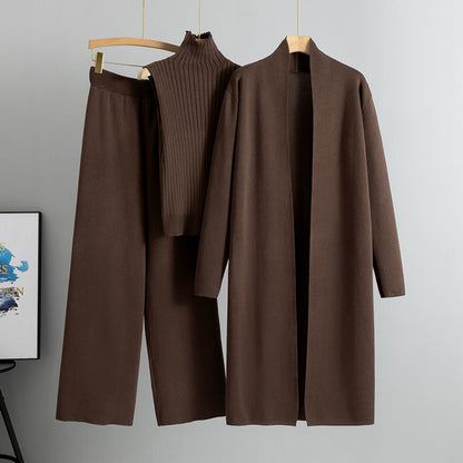 Elizabeth – Gebreid Set met Vest, Cardigan en Broek