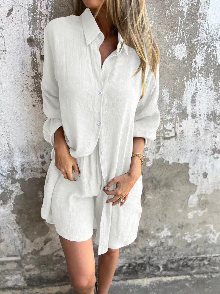 Amelia – Luchtige Damesoutfit met Lange Mouwen Shirt en Elastische Shorts
