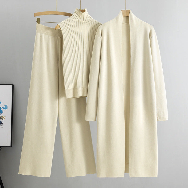 Elizabeth – Gebreid Set met Vest, Cardigan en Broek