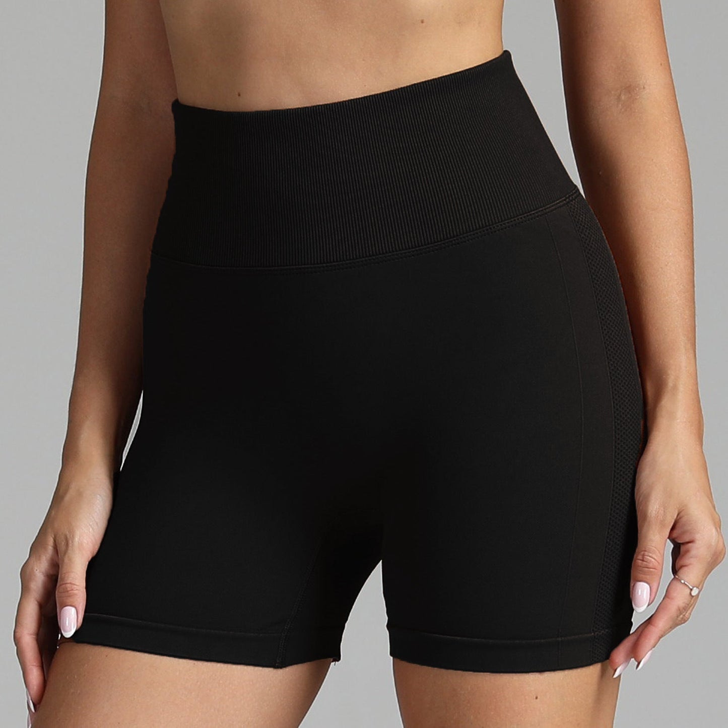 Tara – Naadloze Yoga-Shorts voor Dames met Hoge Taille en Heupenstrakker Design