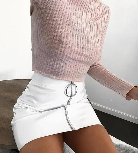 Jennifer – Kurzrock mit Ringreißverschluss aus hochwertigem glänzendem veganem Leder